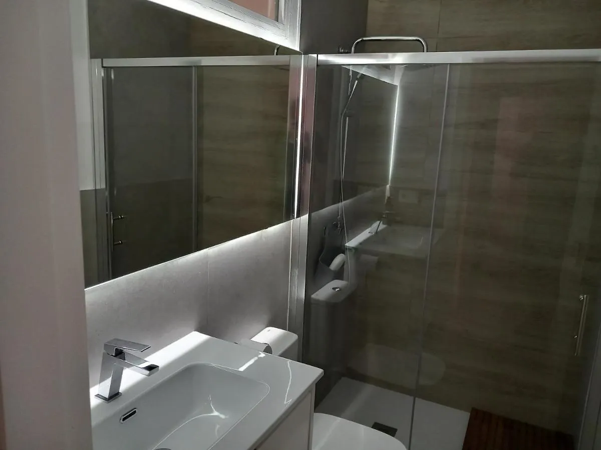 Apartamento De 3 Dormitorios Jardinillos Centro Jaén 0*,  España
